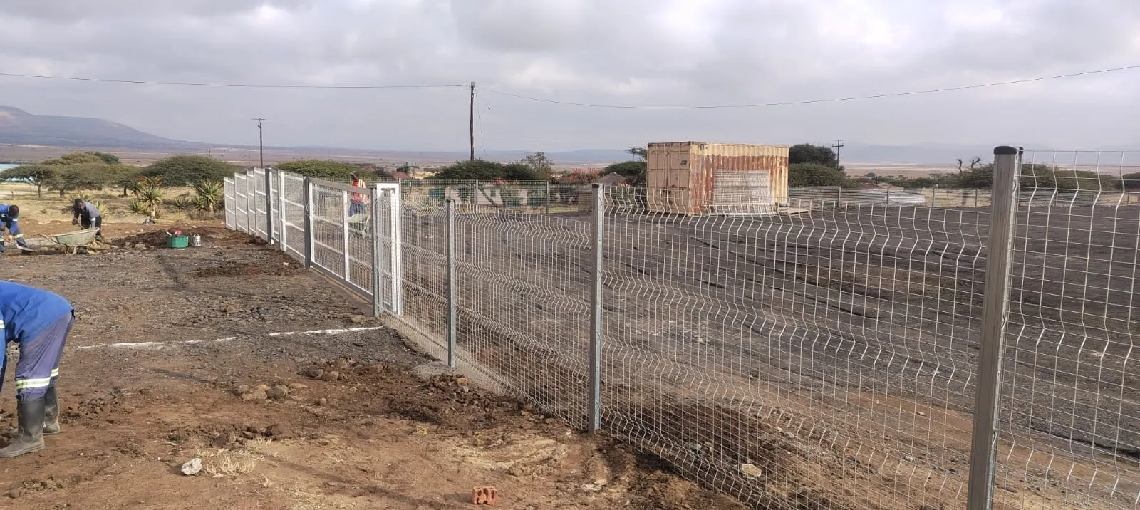 Capstone perimeter fence installation progress 4