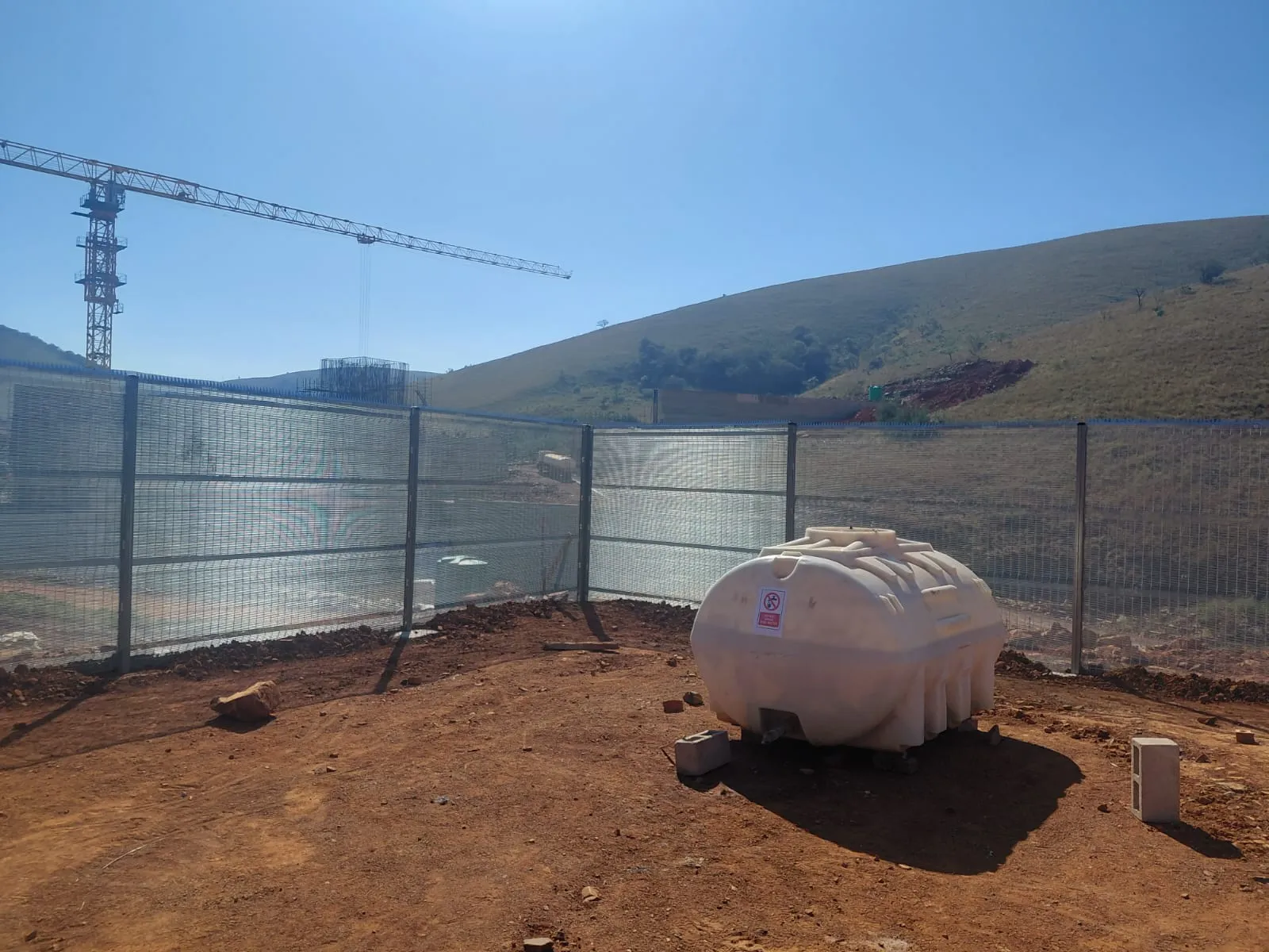 Capstone perimeter fence installation progress 21