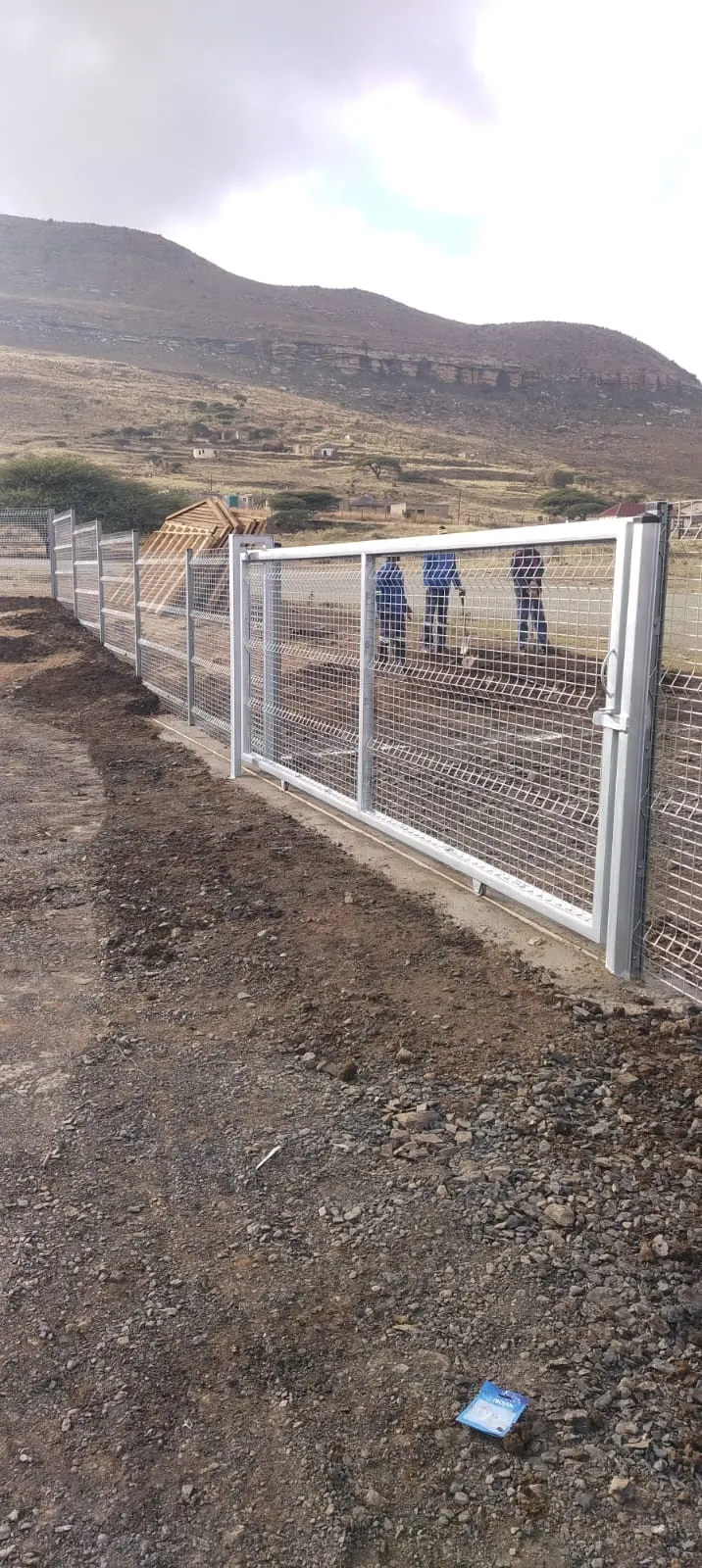 Capstone perimeter fence installation progress 22