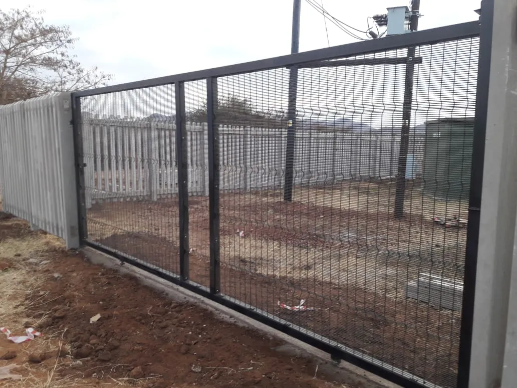 Capstone concrete palisade fence, gate or delivery 14