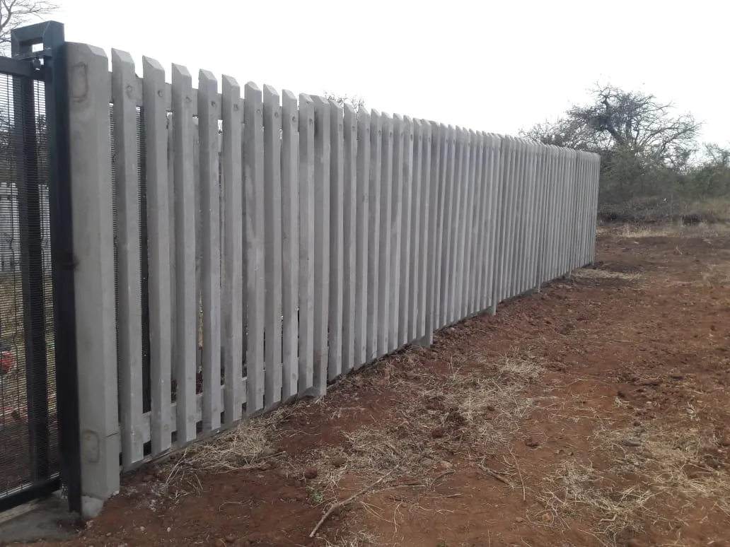 Capstone concrete palisade fence, gate or delivery 15